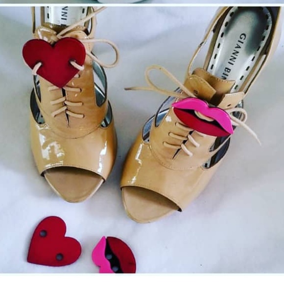 Heart Lace Locks - Picture 3 of 3